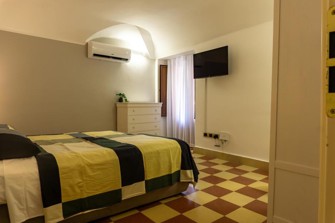 Mi Tu Apartments Catane Extérieur photo